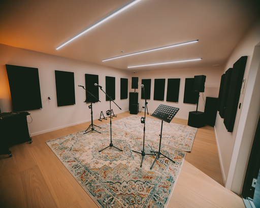 [Local de répétition non-équipé] Studio 2: Répétition non-équipé (8 personnes max)